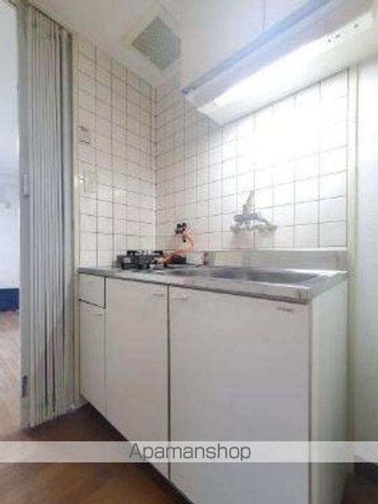カレッジ三共パートⅠ311のキッチン