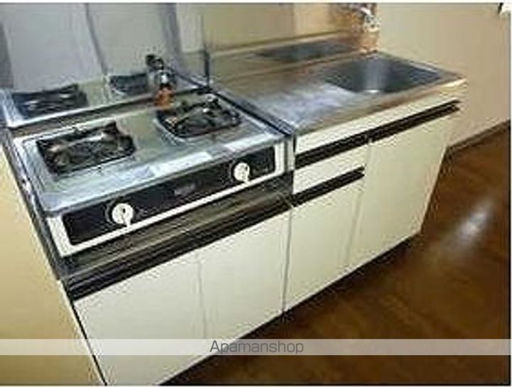 東京都立川市砂川町8丁目の賃貸マンションのキッチン