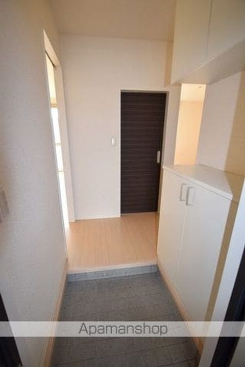 熊本県八代市平山新町の賃貸アパートの玄関