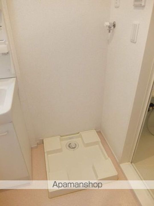 東京都昭島市緑町1丁目の賃貸アパートの内装
