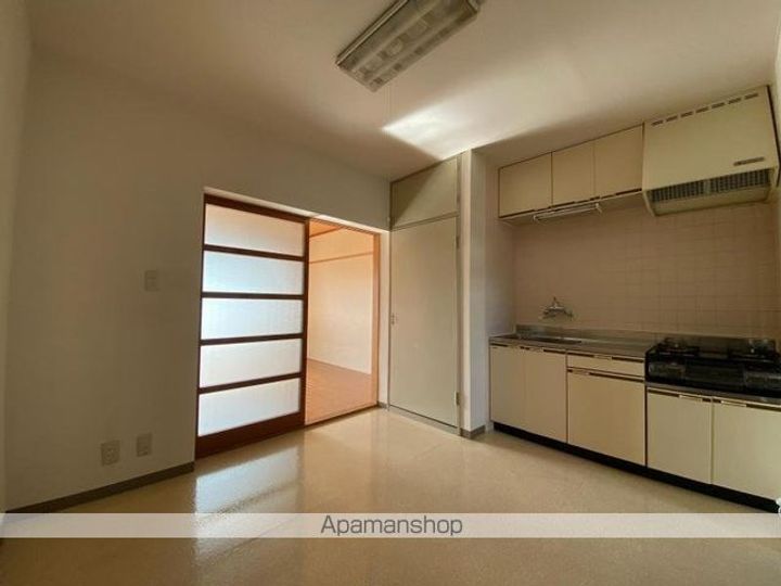 香川県木田郡三木町大字池戸の賃貸マンションの内装