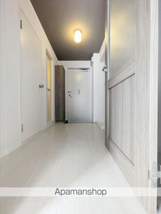 メゾン ルポBの玄関