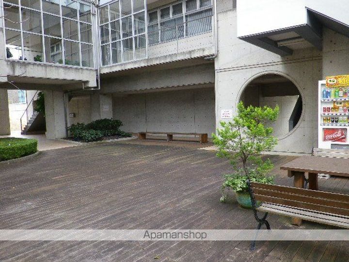 岡山県岡山市北区津高の賃貸マンションの外観