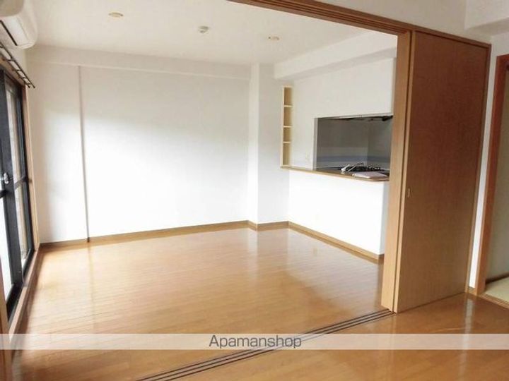 パールリバーの居間