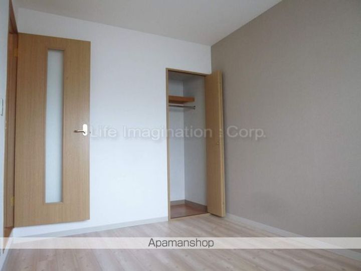 滋賀県近江八幡市鷹飼町北4丁目の賃貸マンションの内装