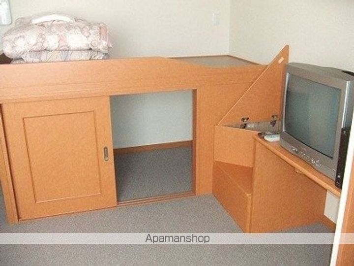 レオパレスマルブル A208の居間