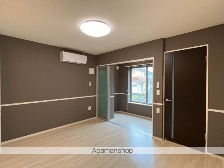 LAKE HILL (レイク ヒル) B棟の居間