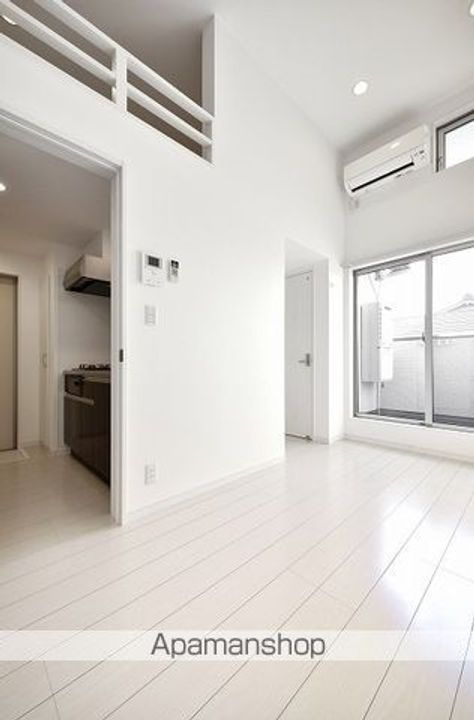 愛知県名古屋市中村区塩池町2丁目の賃貸アパートの居間