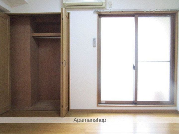 東京都杉並区堀ノ内3丁目の賃貸マンションの居間