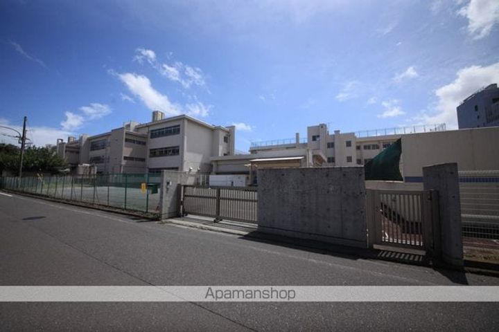 コーポ宮川203の周辺