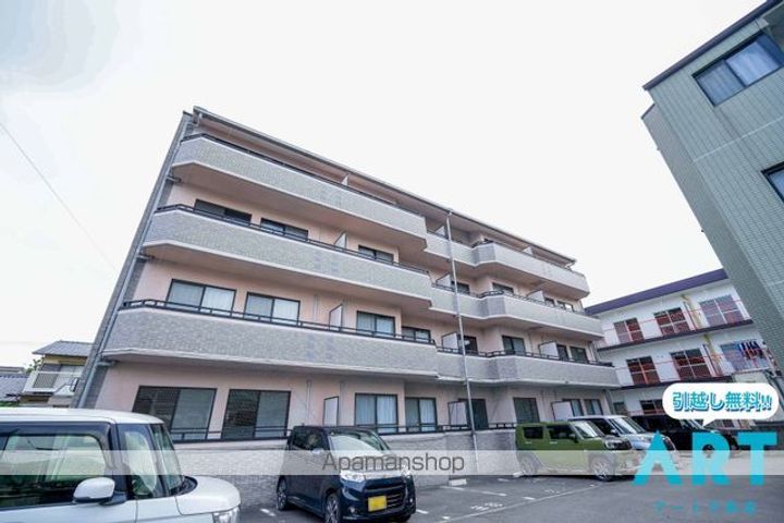 ロイヤルオートヤビルの外観