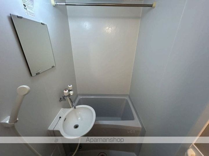 レオパレスオネスティの風呂