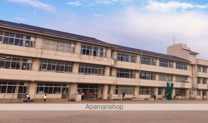 ジュレ・ブランシュ101の周辺