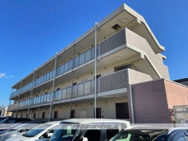 滋賀県長浜市小堀町の賃貸マンションの外観