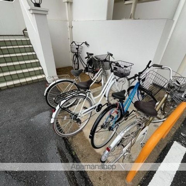 滋賀県大津市松山町の賃貸マンションの外観