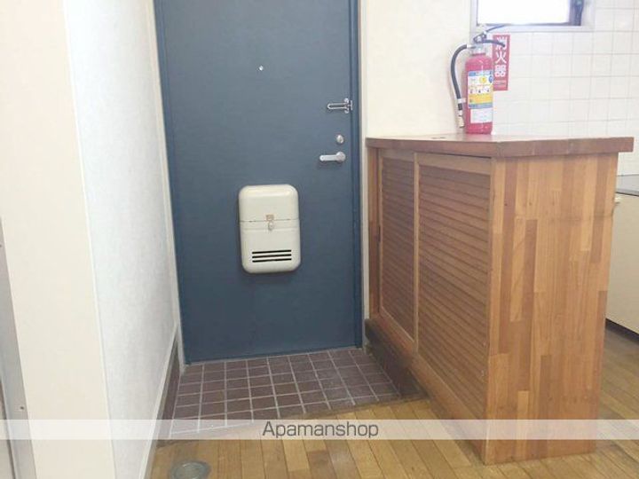 福島県郡山市桜木2丁目の賃貸マンションの玄関