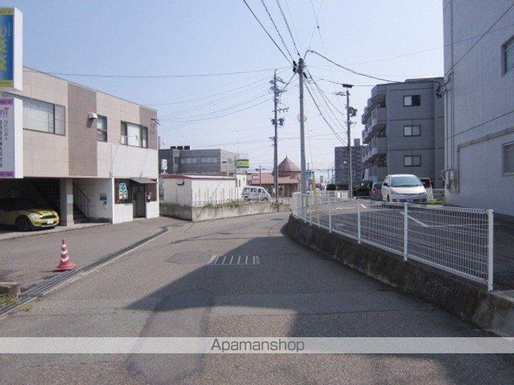 グリーンタウン三輪A棟201の周辺