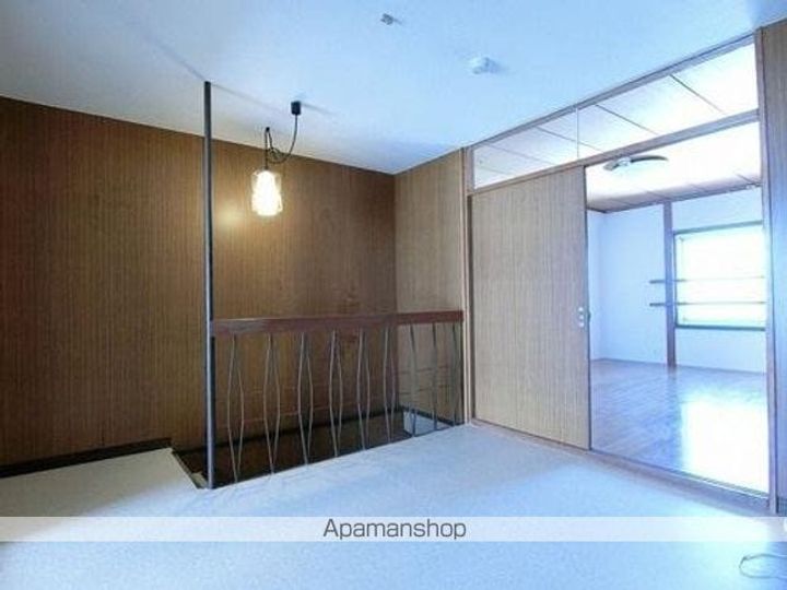 労住協第5ビル505の内装