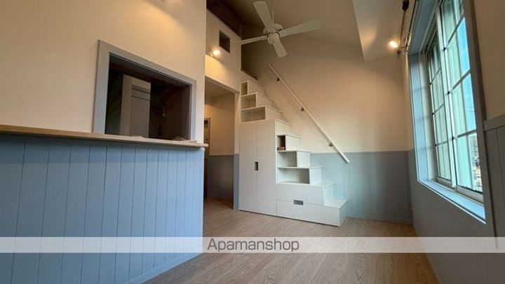 プリマ八王子壱番館の居間