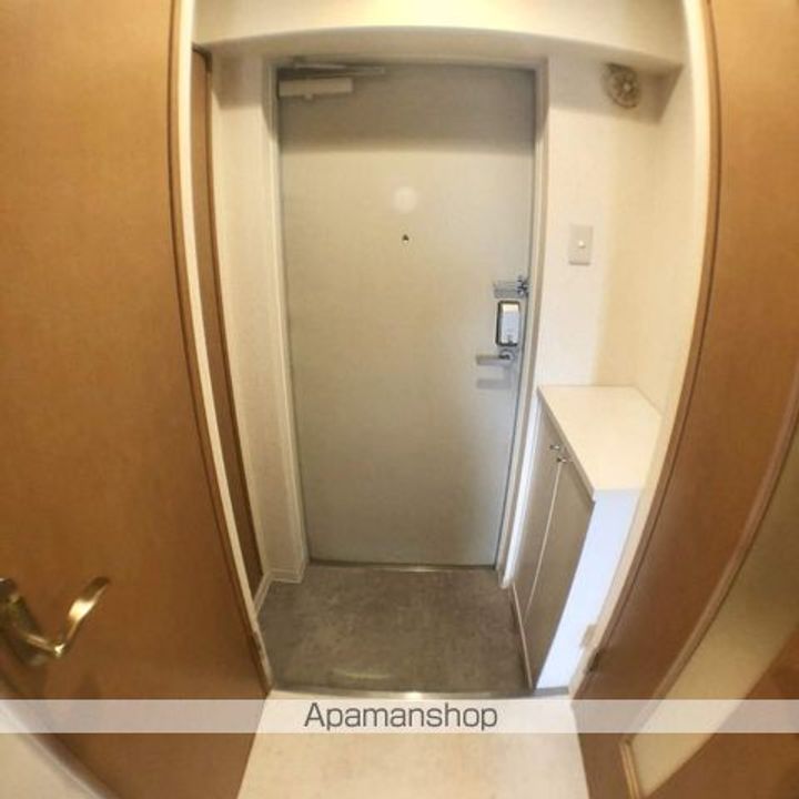 滋賀県大津市大萱1丁目の賃貸マンションの玄関