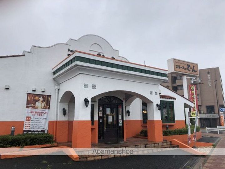 ラヴィグレイスの周辺