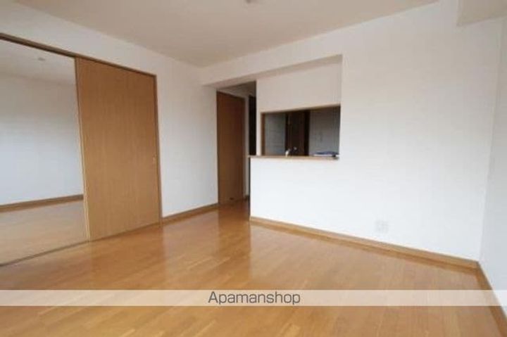 ブレインマンション木崎野101の居間