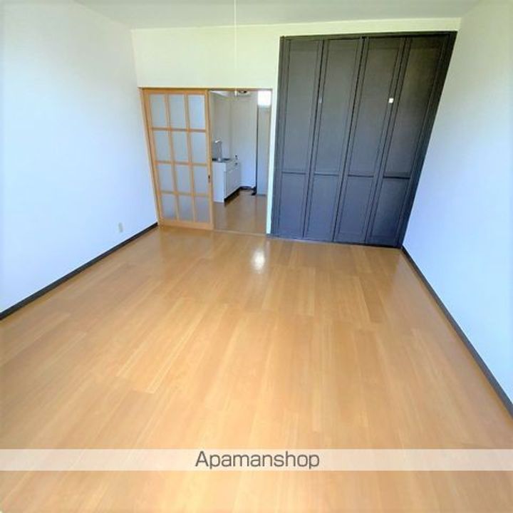 マンション沢尻205の居間