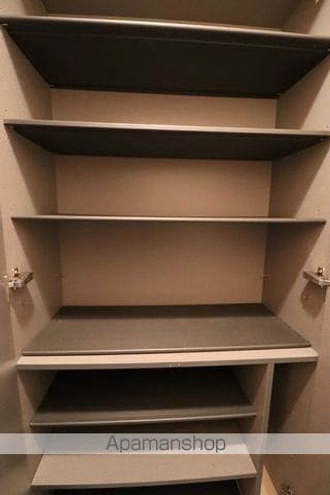 千葉県千葉市中央区生実町の賃貸アパートの内装