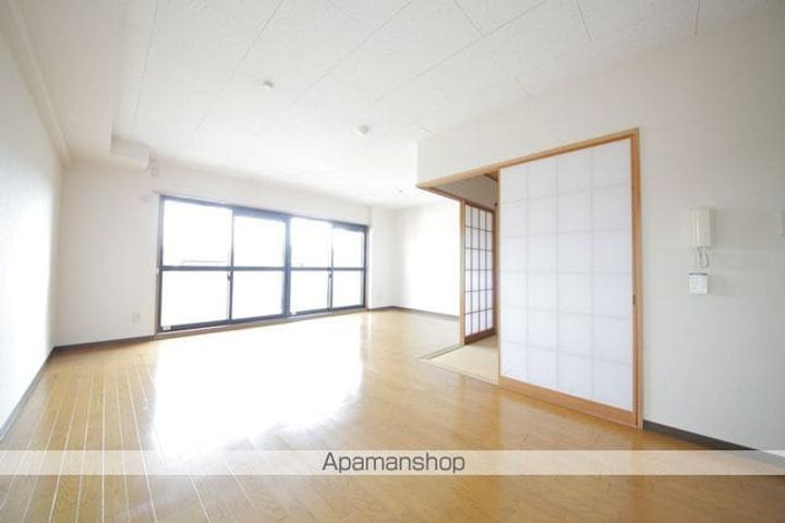 アティチヒロの居間