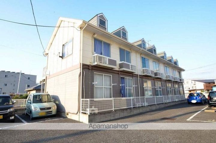 レオパレスシャルムの外観