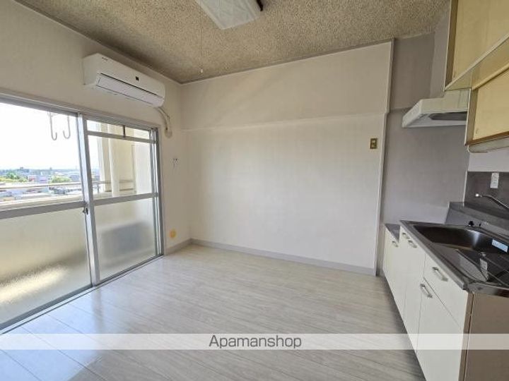 ラ・メゾンあさひの居間