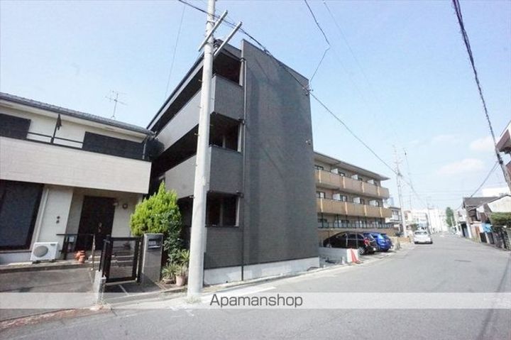 メゾンソレイユ名駅西の外観