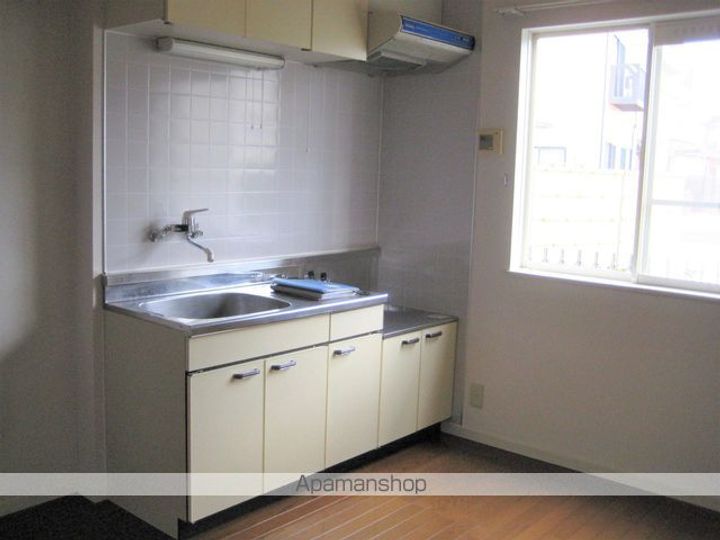 ベルエアガーデンC棟102のキッチン