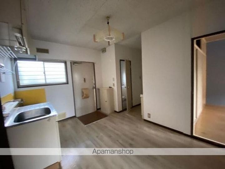 ユーハイツA・B棟A201の居間