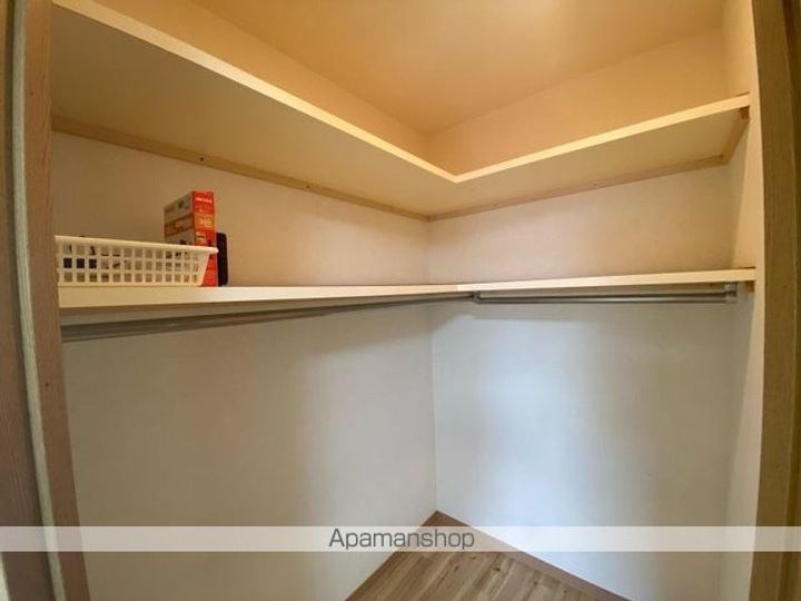 香川県高松市高松町の賃貸アパートの内装