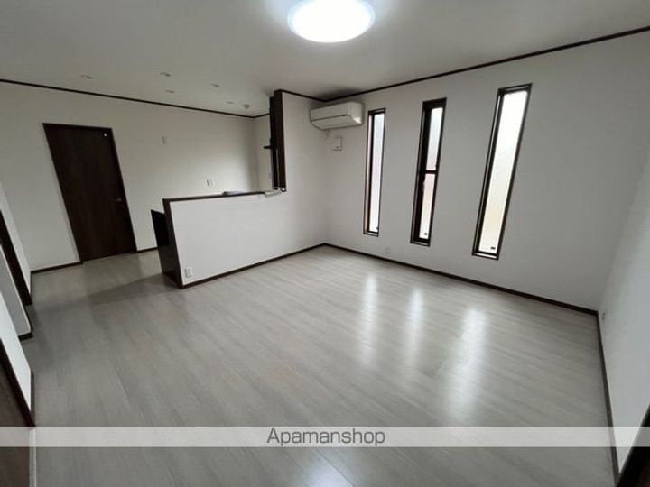 滋賀県長浜市祇園町(一戸建)の賃貸物件戸建ての居間