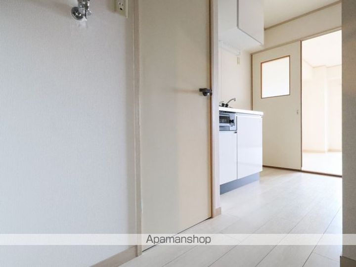 ドミールイースト3Fの玄関