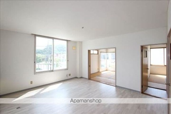 北海道網走市南五条西3丁目の賃貸アパートの居間