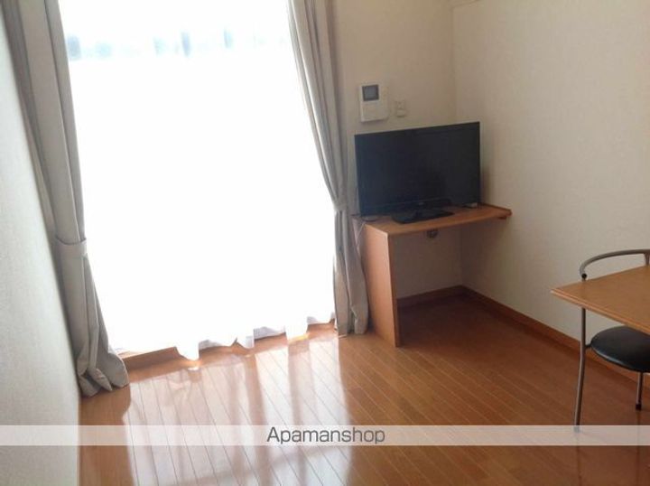 レオパレスキャッスル Y TⅡの居間