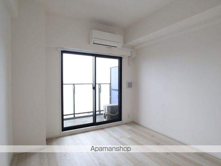 SーRESIDENCE桜本町AWESOMEの居間