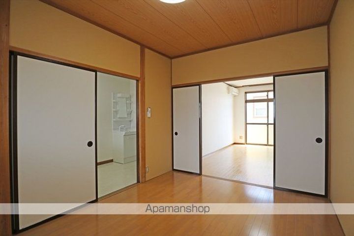 福島県郡山市島2丁目の賃貸アパートの内装