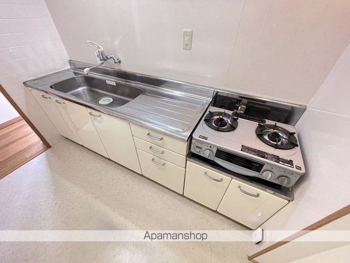 AVANT GARDEⅤ(アヴァンギャルドファイブ)のキッチン