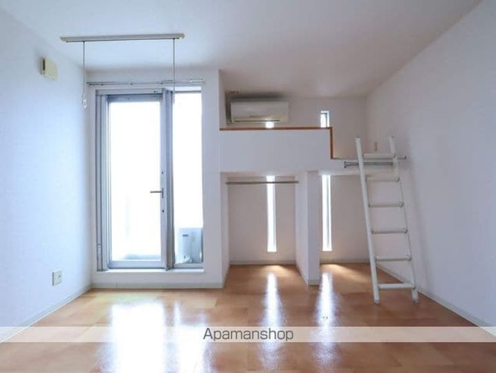 インフィニティ今池の居間