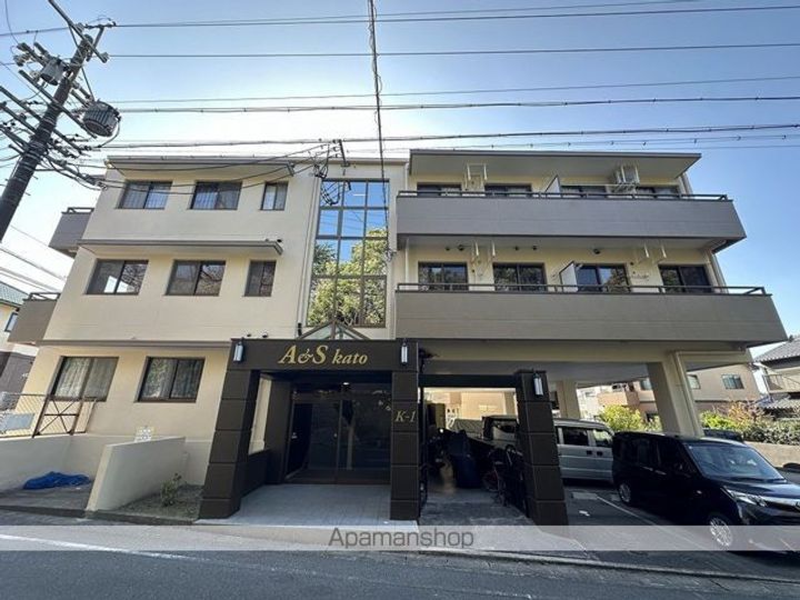 愛知県半田市雁宿町3丁目の賃貸マンション206の外観