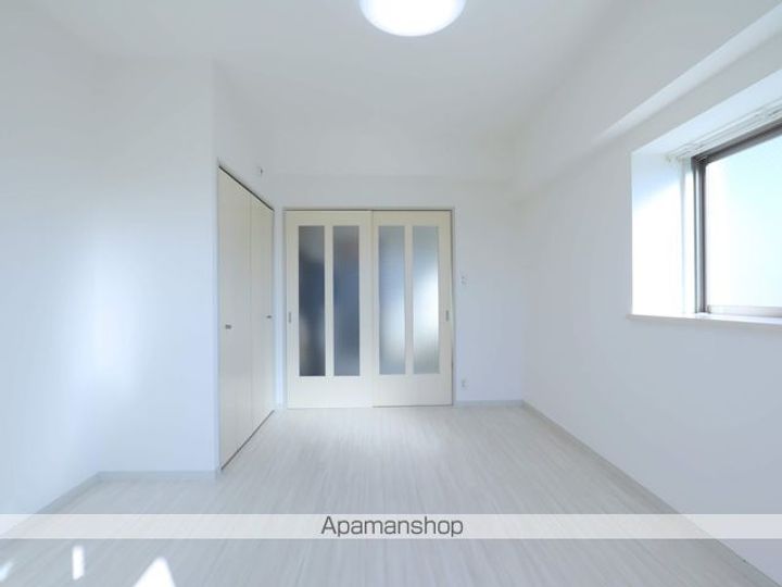 ランドマーク中平の内装