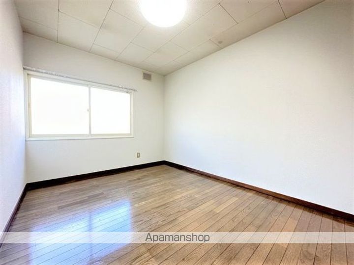 シャトークイーン2F右の内装