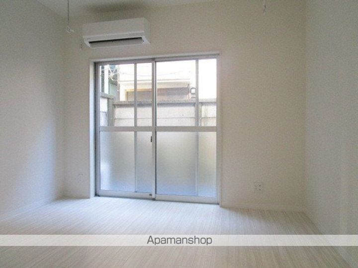 東京都杉並区高円寺南3丁目の賃貸アパートの居間