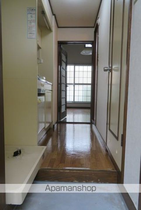 サンライズハッコウ小松島101の玄関