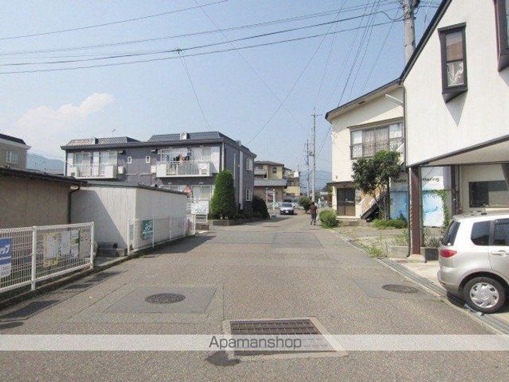 グリーンタウン三輪A棟201の周辺