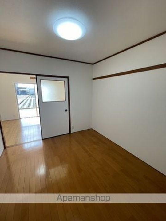 稲垣ハイツNO4103の居間